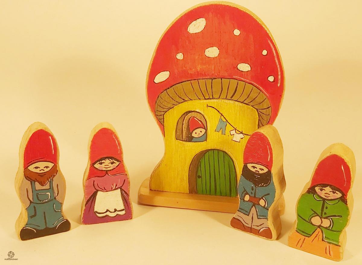 2.8.04 Jucarie casuta ciuperca